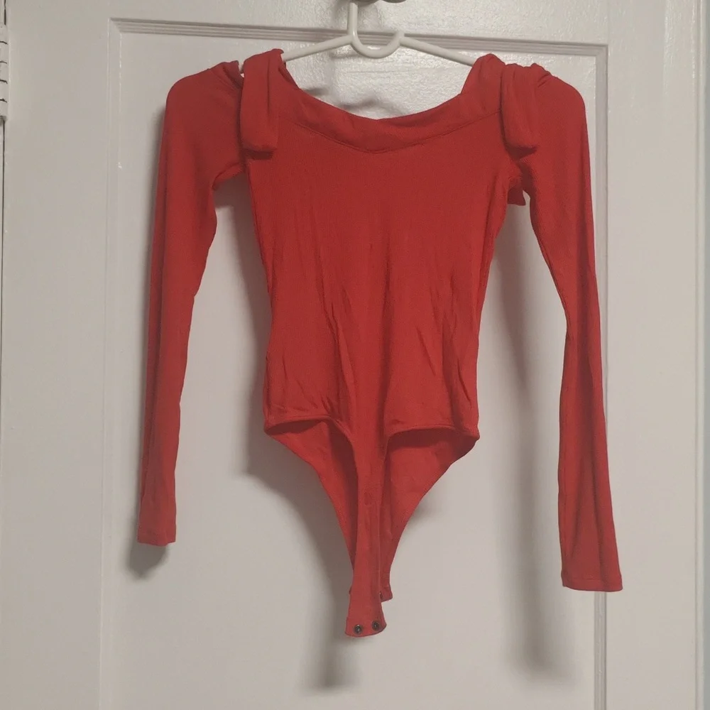 Top - Picture 3 of 3